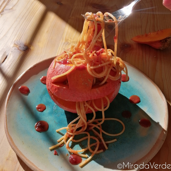 Kürbis mit Spaghetti