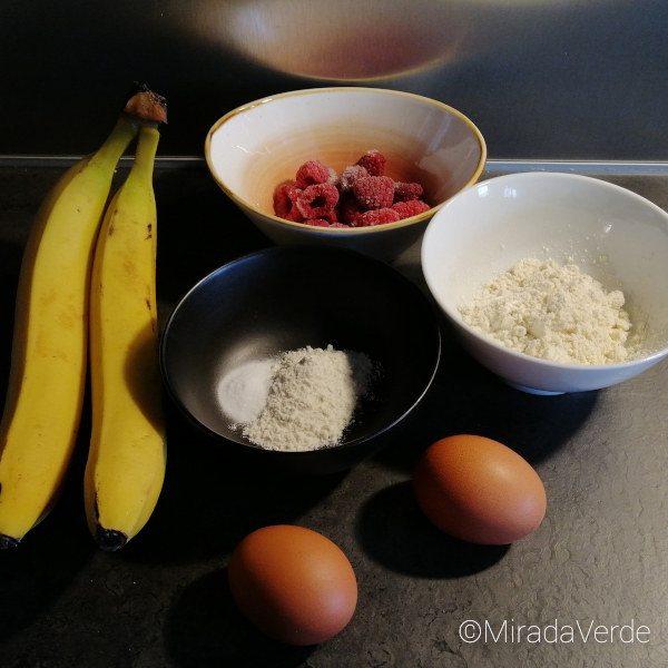 Zutaten für Bananen Protein Pancakes