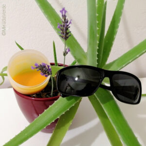 Leichtes Sommergel mit Aloe, Lavendel, Aloe Vera, Sonnenbrille