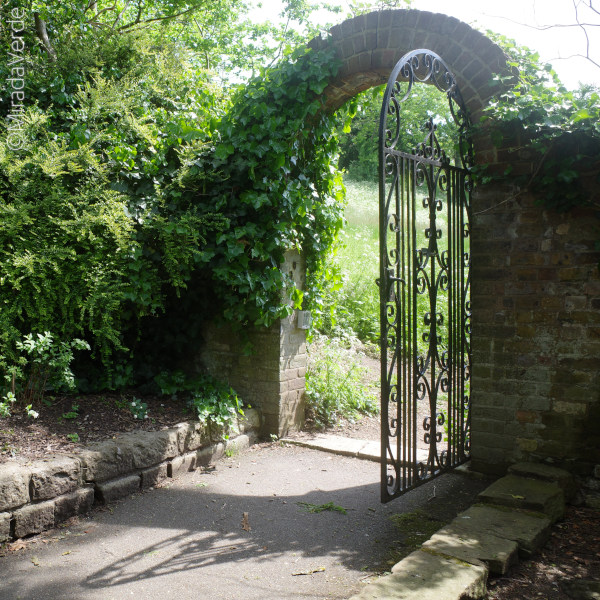 Richmond. Terrace Gardens. Gate. Entrance
