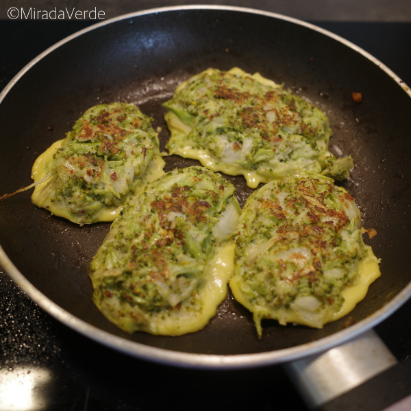 Brokkoli-Käse-Nuggets rösten