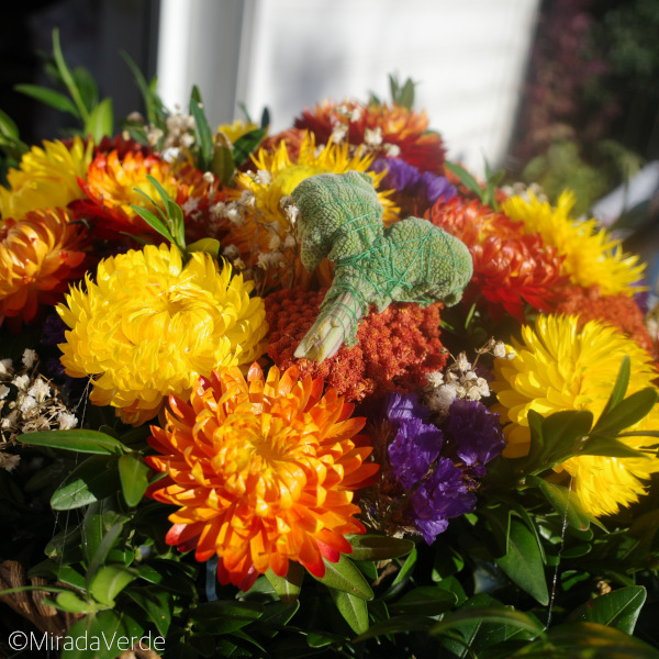 Salbei-Räucherherz auf Strohblumen