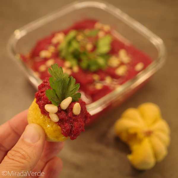 Rote Rüben Hummus