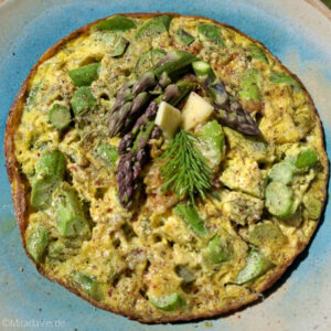 Spargel Cheddar Maiwipferl Frittata