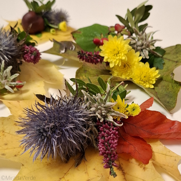 Herbstblätterdeko