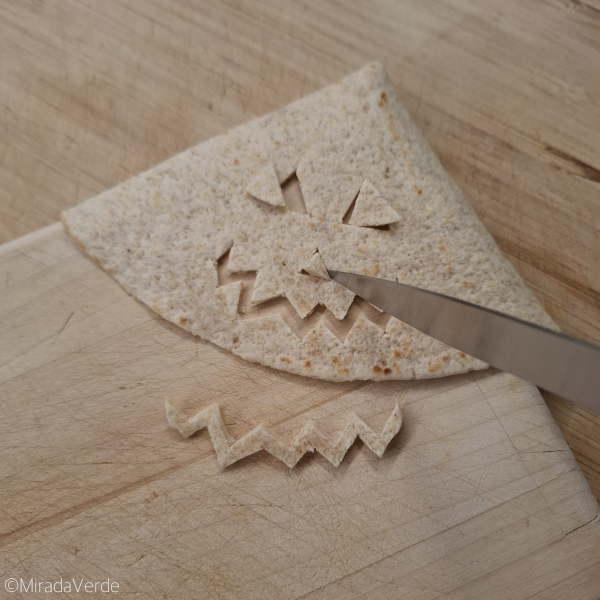 Fratze in Wrap schnitzen