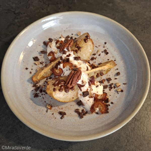 Karamellisierte Kardamom-Birne