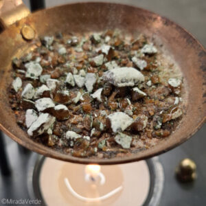 Griechischen Weihrauch Akazie räuchern