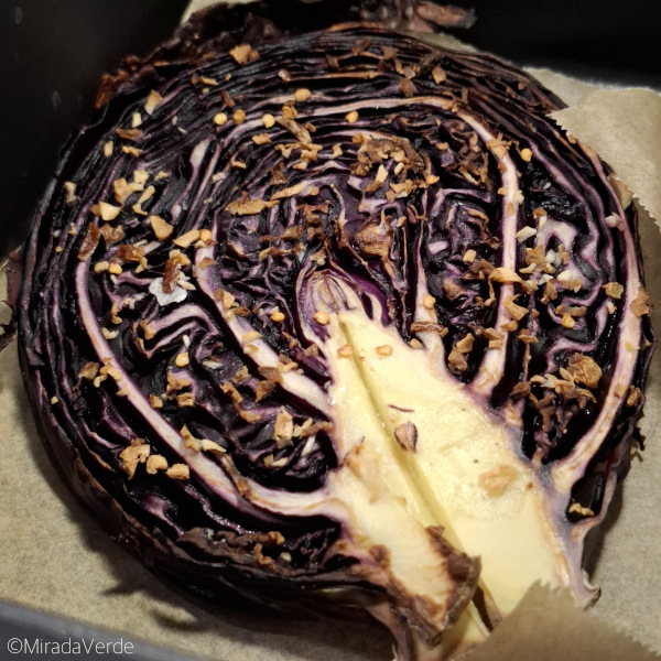 Blaukrautsteak mit Knoblauch, Ingwer, Chili gebacken