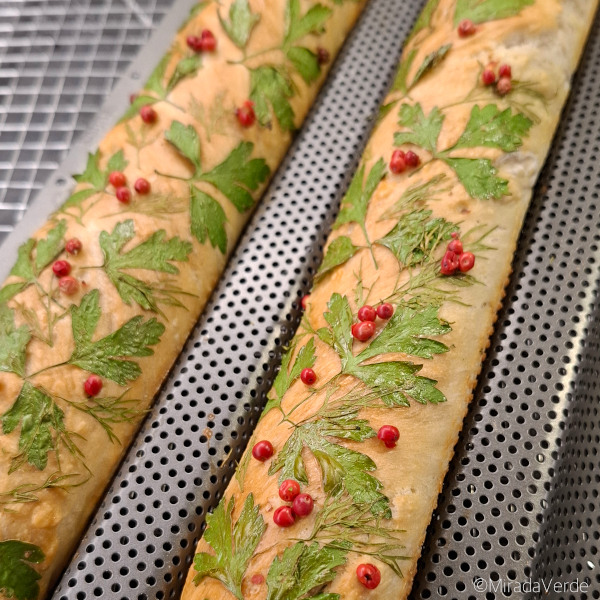 Weihnachtsbaguette gebacken