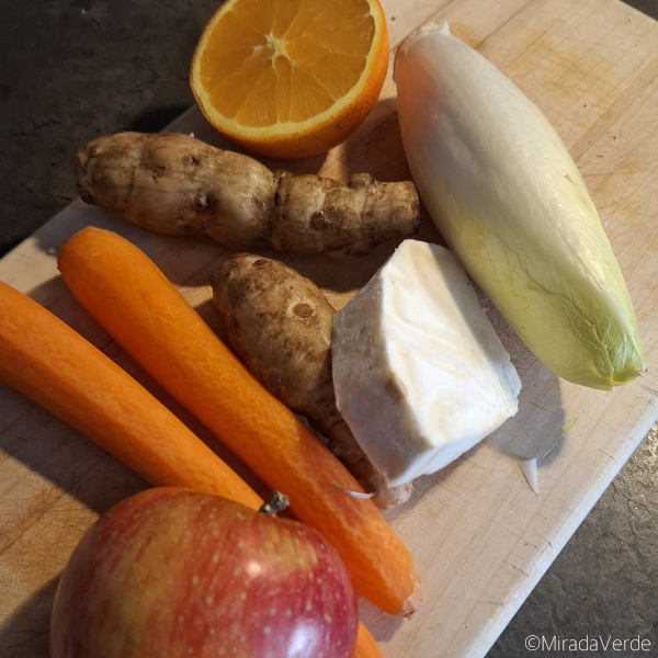 Apfel, Karotten, Sellerie, Topinambur, Chicoree, Orange