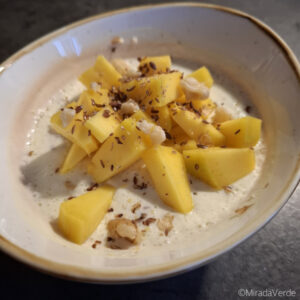 Safran Lassi Mango Overnight Oats