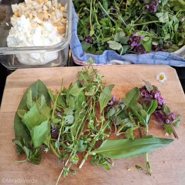Wildkräuter Schneidebrett Küche