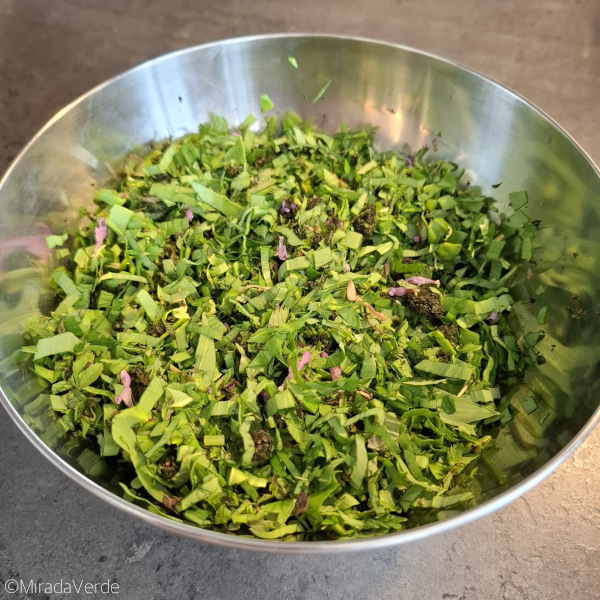 Wildkräuter gehackt Schüssel