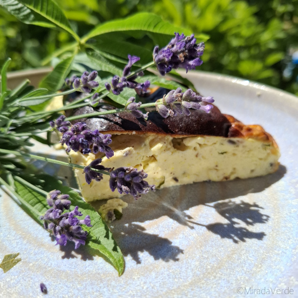 Lavendel Zitronenverbene Topfenkuchen