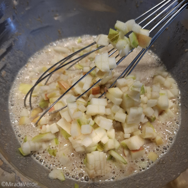 Pfannkuchenteig mit Äpfel