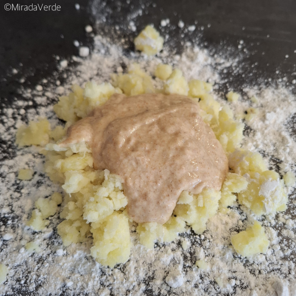 Kartoffelteig zubereiten